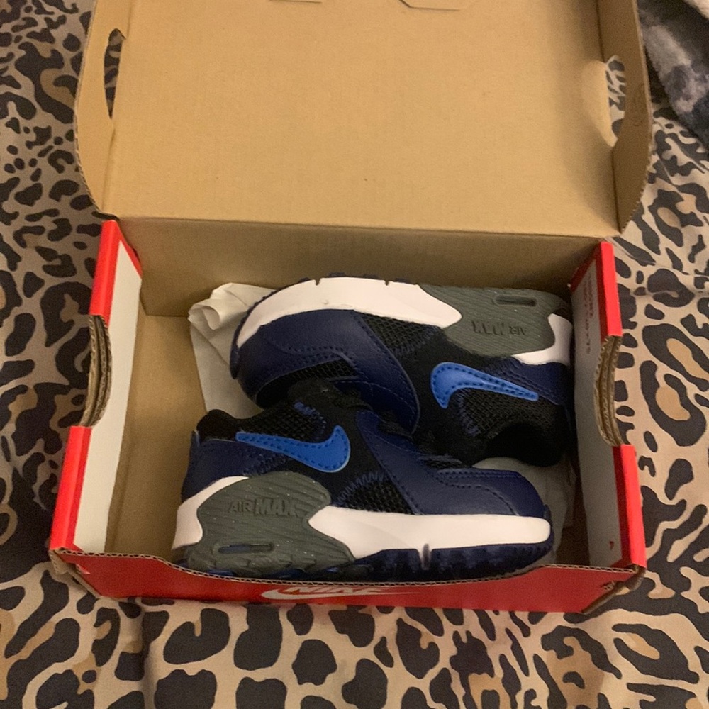 Baby Nike air max excee size 4c